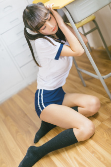 车上他吃我奶好爽